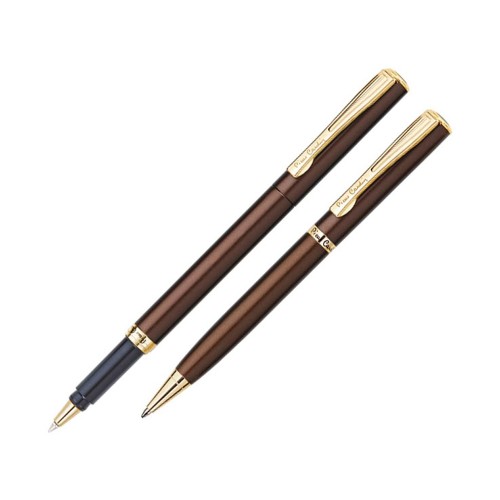 Набор Pierre Cardin коллекция «ПАРА (PEN&PEN)»: ручка шариковая + роллер. Корпус - латунь. Отделка - бронзовое покрытие металлик. Детали дизайна - позолота. Цвет - коричневый