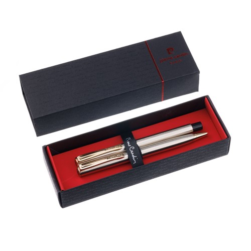 Набор Pierre Cardin коллекция «ПАРА (PEN&PEN)» : ручка шариковая + роллер, корпус - латунь. Отделка - стальное матовое покрытие. Детали дизайна - позолота. Цвет - стальной.