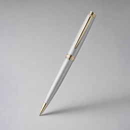 Ручка шариковая Pierre Cardin коллекция «СИЯНИЕ | SHINE». Корпус - латунь с сатиновым хромированным покрытием. Отделка и детали дизайна - латунь и позолота. Цвет - серебристый. Упаковка B-1