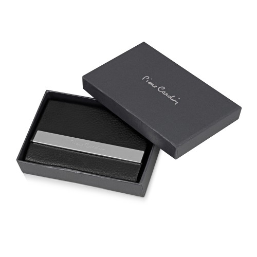 Визитница Pierre Cardin. Корпус - иск.кожа. Размер 9,5 х 6,6 х 1,4 см. Цвет - черный