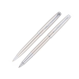 Набор Pierre Cardin коллекция «ПАРА (PEN&PEN)» : ручка шариковая + роллер. Корпус - латунь и хромоникилевое покрытие.Отделка и детали дизайна - сталь, хром. Цвет - серебристый. Упаковка Е.