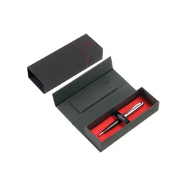 Ручка шариковая Pierre Cardin LEO, цвет - серебристый и черный. Упаковка B-1