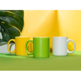 Матовая кружка Марко базовой формы, цветная снаружи, белая внутри, зеленое яблоко (P)