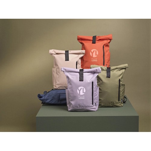 Рюкзак Байрон 15,6" объемом 18 л со скручиваемым верхом, изготовленный из переработанного ПЭТ по стандарту GRS, лиловый