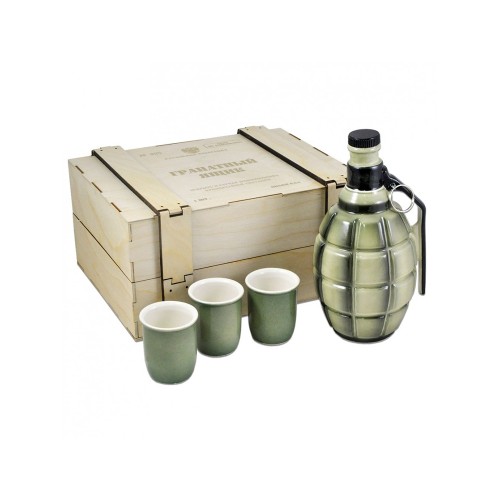 Набор «День Победы»: штоф Граната-лимонка 500 мл, 3 стопки