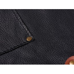 Фартук из натуральной кожи флотер  Материал: натуральная кожа КРС, цвет фартука: черный, цвет ремней: светлый бук, фурнитура из металлического сплава ЦАМ, цвет фурнитуры: антик, размер универсальный