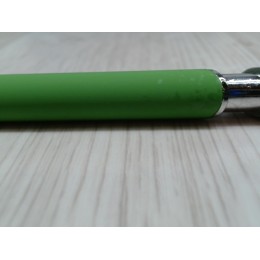 Ручка металлическая soft-touch шариковая со стилусом «Sway», зеленое яблоко/серебристый (P)