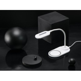 Настольный светильник с беспроводной зарядкой "Flamp", белый
