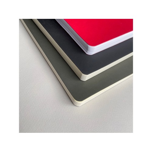 Скетчбук "Sketch & Art" в мягком переплете 140х210 мм, 100 л. бежевой бумаги 100 гр., черный