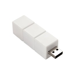USB-флешка на 32 ГБ