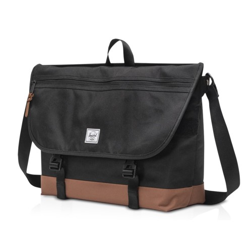 Сумка-мессенджер Herschel Cove из переработанного материала 22,5 л - сплошной черный