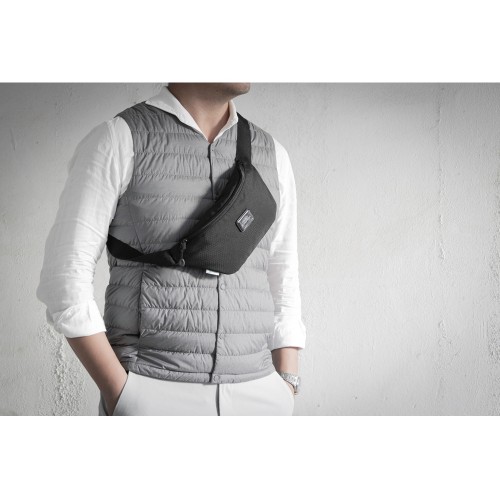 Универсальная водостойкая сумка на пояс Bumble из переработанного пластика, черный