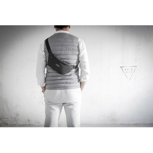 Универсальная водостойкая сумка на пояс Bumble из переработанного пластика, черный