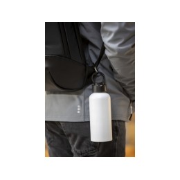 Trinity бутылка для воды из переработанного алюминия, сертифицированного согласно RCS, объемом 600 мл, с крышкой из переработ - Белый