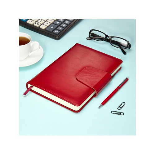 Ежедневник А5 недатированный «Prestige», красный