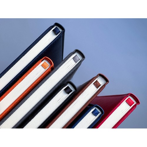 Ежедневник недатированный А5+ "Classic", бордовый