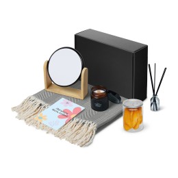 Подарочный набор «Re:f. Shelter»  с пледом, зеркалом, свечой и диффузором