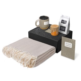 Подарочный набор «Re:y. Nest» с пледом, кружкой и вареньем
