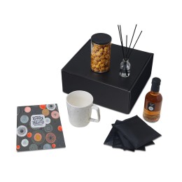 Подарочный набор «Re:y. Treat» с кружкой, сиропом и попкорном