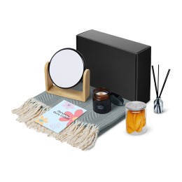 Подарочный набор «Re:f. Shelter»  с пледом, зеркалом, свечой и диффузором