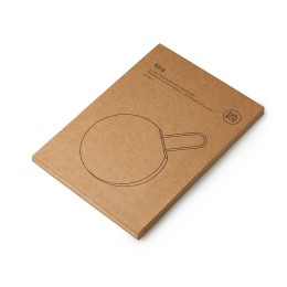 Деревянная круглая доска из акации с металлической ручкой "Кира"