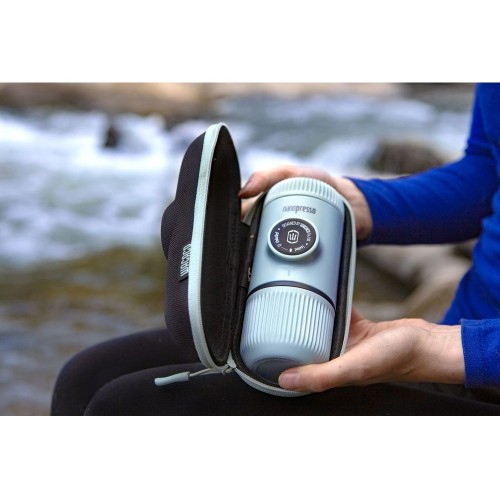 Ручная мини-кофемашина (WACACO Nanopresso) WCCRTCBL (Ручная мини-кофемашина цв. Arctic Blue)