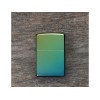 Зажигалка ZIPPO Classic с покрытием High Polish Teal, латунь/сталь, зелёная, глянцевая, 38x13x57 мм